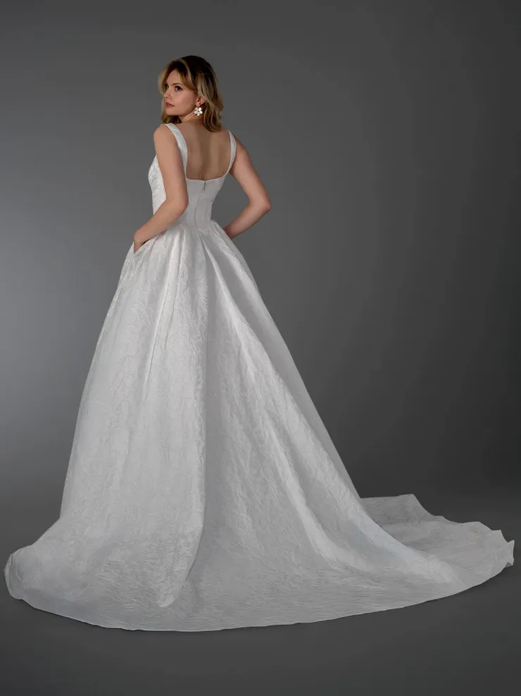 Stella Couture Style #26513