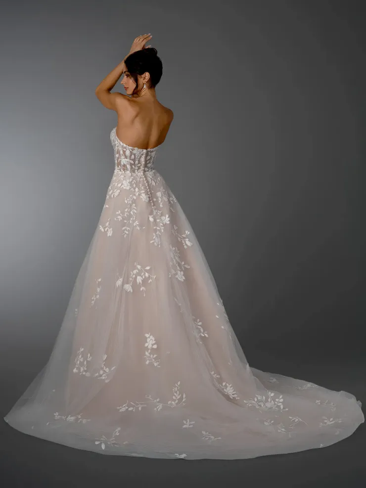 Stella Couture Style #26518