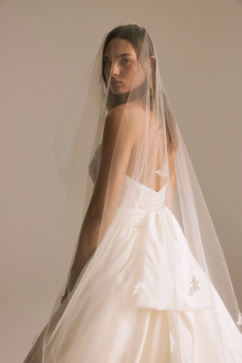 Nouvelle Amsale #Pepper Veil #11 backface vertical cropped thumbnail