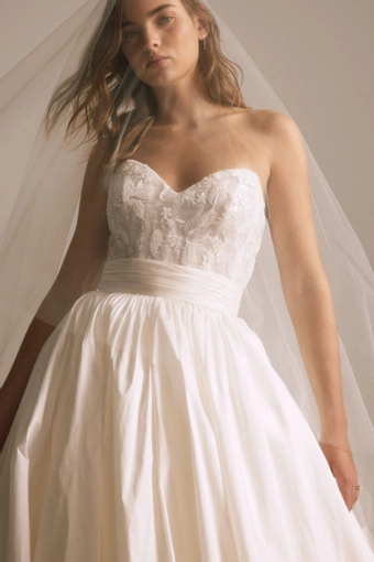 Nouvelle Amsale #Pepper Veil #7 frontface vertical cropped thumbnail