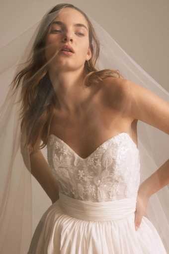 Nouvelle Amsale #Pepper Veil #5 frontface vertical cropped thumbnail