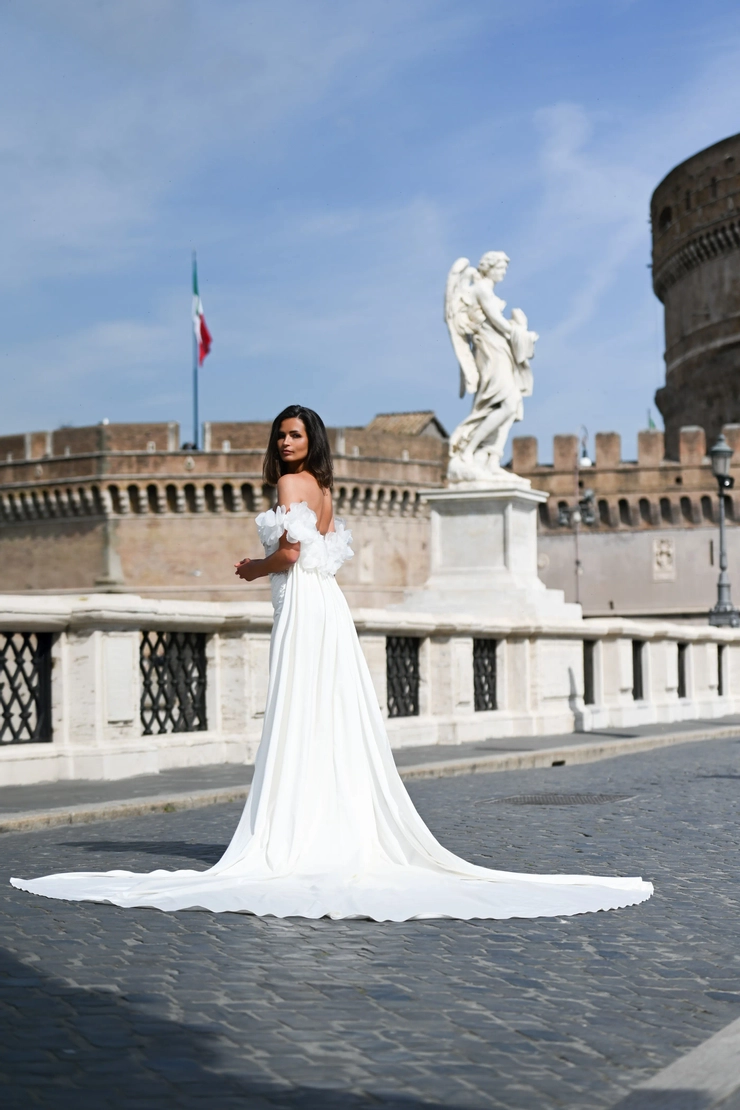 Dando London #Constantine #2 default backface vertical picture