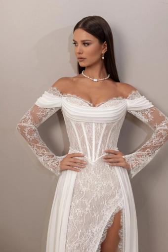 Gabbiano Bridal B2520 #4 frontface vertical cropped thumbnail