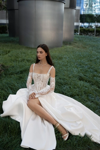 Gabbiano Bridal J7510 #1 frontface vertical thumbnail