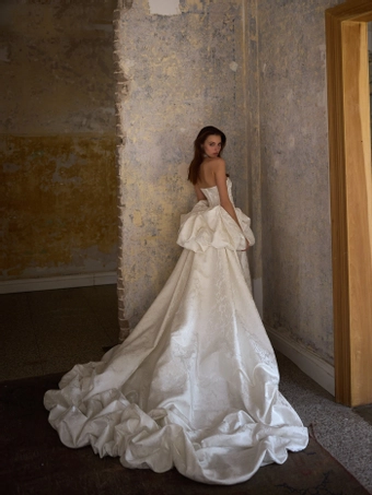 Eden Aharon Style #Tia #2 default backface vertical thumbnail