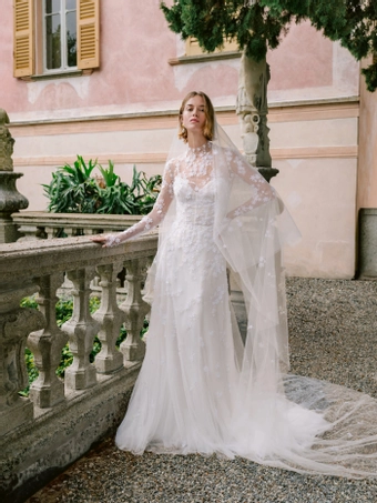 Monique Lhuillier #0 default frontface vertical thumbnail