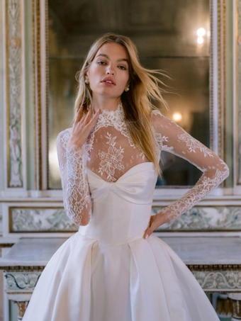 Monique Lhuillier #1 frontface vertical cropped thumbnail