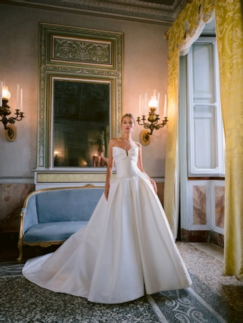 Monique Lhuillier #0 default frontface vertical thumbnail