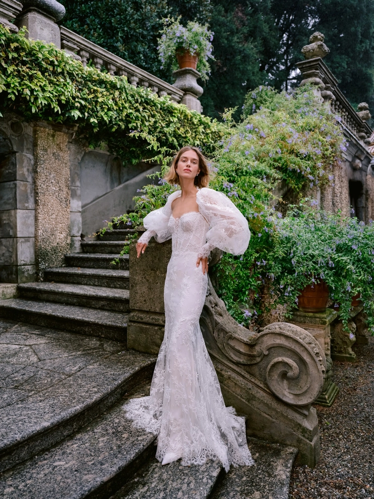 Monique Lhuillier | JJ Kelly Bridal