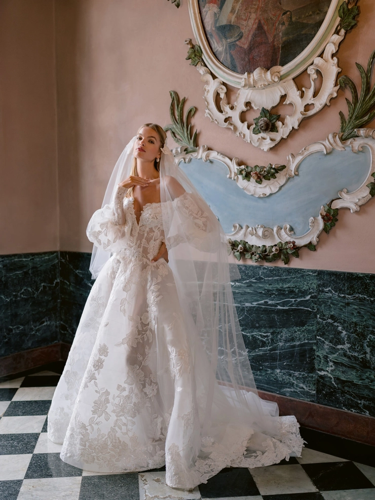Monique Lhuillier | JJ Kelly Bridal