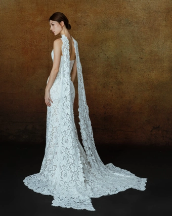 Beccar #Alaia #3 backface vertical thumbnail