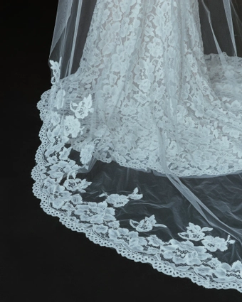 Beccar #Alaia #5 vertical cropped thumbnail