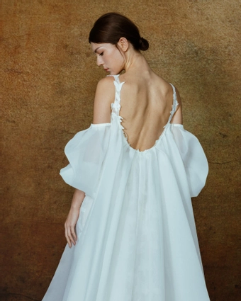 Beccar Style #Emery #9 backface vertical cropped thumbnail