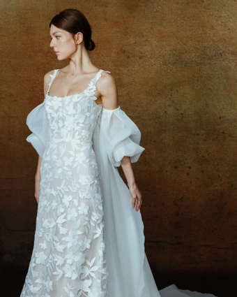 Beccar Style #Emery #6 frontface vertical cropped thumbnail