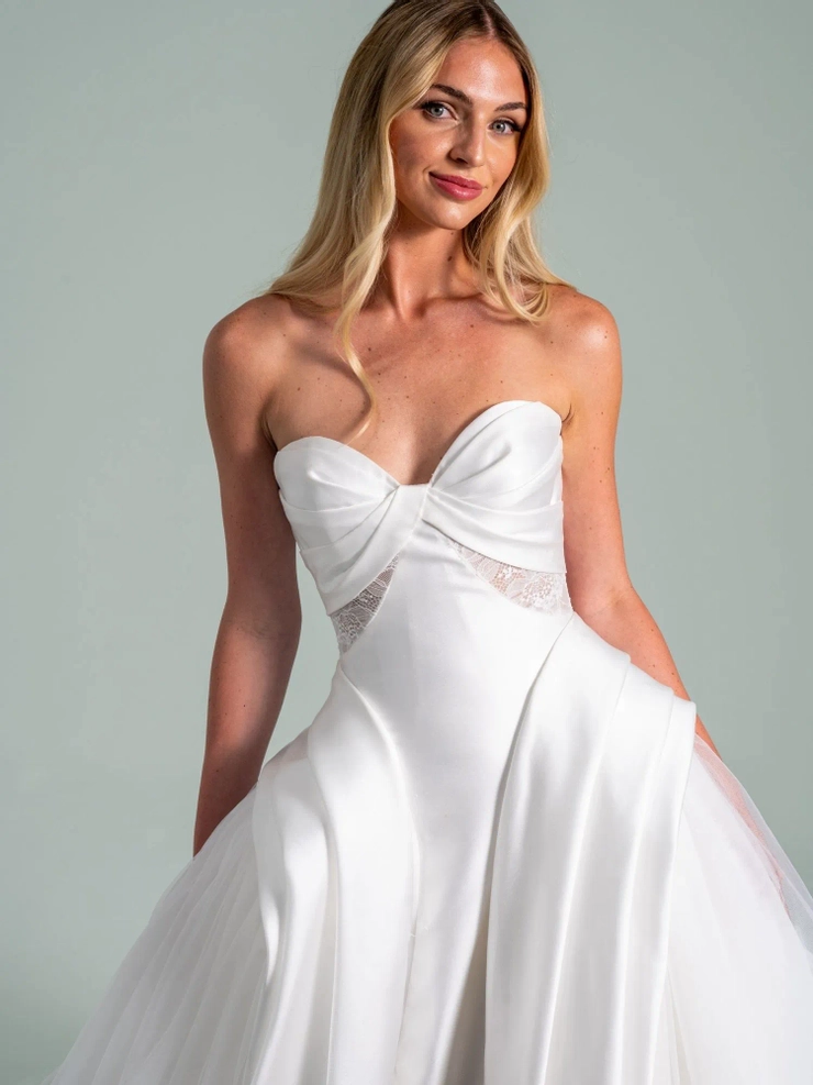 Hayley Paige - Sonnet 104 | Studio I Do Bridals