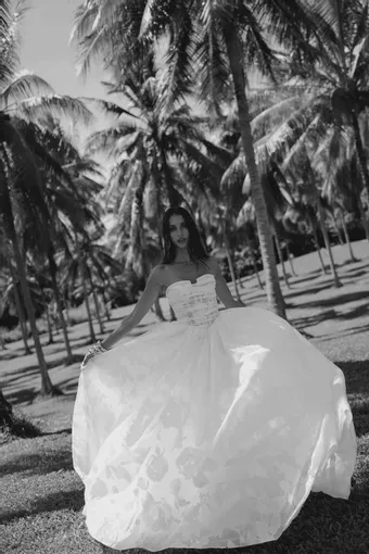 Alena Leena Tuberose #2 frontface vertical thumbnail