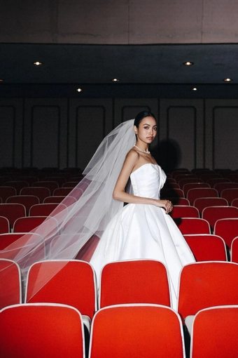 Choie Bridal Style #Amara #2 frontface vertical cropped thumbnail