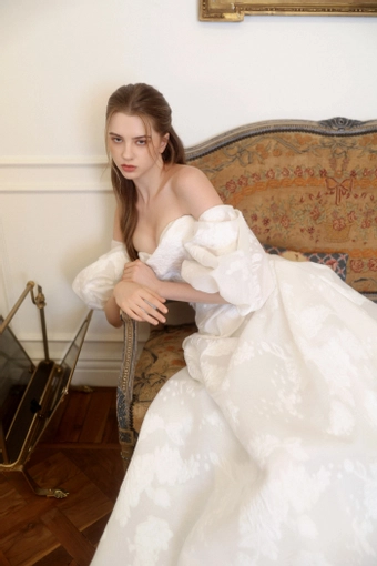 Choie Bridal Evadine #6 frontface vertical cropped thumbnail