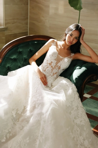 Choie Bridal Monroe #2 frontface vertical cropped thumbnail