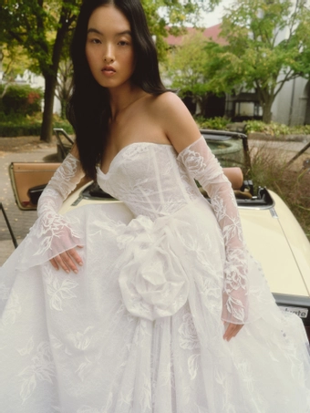 Alyne By Rita Vinieris #Azalea #2 frontface vertical cropped thumbnail