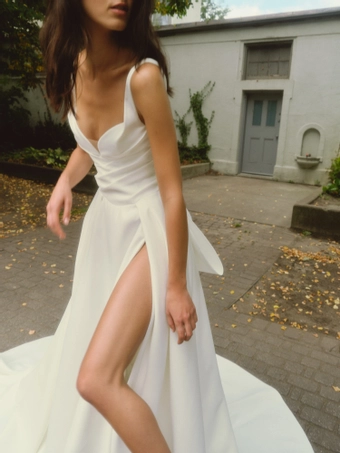 Alyne By Rita Vinieris #Cassia #2 frontface vertical cropped thumbnail