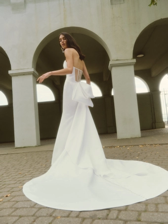 Alyne By Rita Vinieris #Jasmine #1 default backface vertical thumbnail