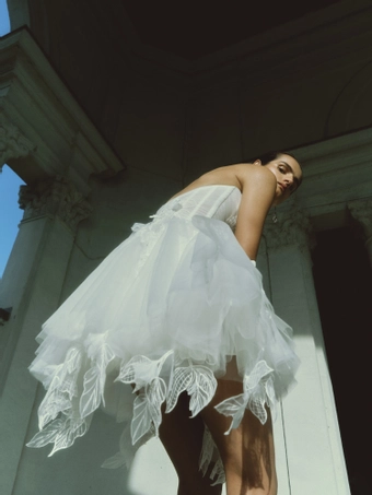 Rivini by Rita Vinieris Petal #2 vertical cropped thumbnail