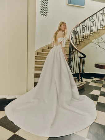 Alyne By Rita Vinieris Style #Oli #3 default backface vertical thumbnail