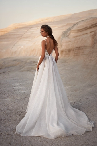 Milla Nova - White and Lace Style #Auretta #1 default backface vertical thumbnail