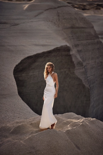 Milla Nova - White and Lace Style #Brunella #1 frontface vertical thumbnail