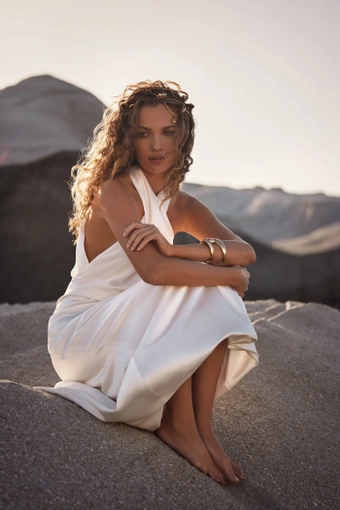 Milla Nova - White and Lace Style #Brunella #3 frontface vertical thumbnail