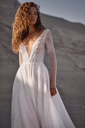 Milla Nova - White and Lace Style #Corina #2 frontface vertical cropped thumbnail