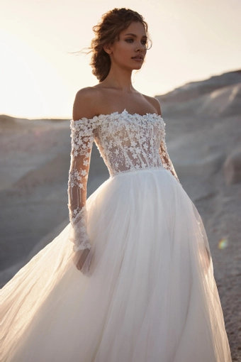 Milla Nova - White and Lace Style #Demetra #3 frontface vertical cropped thumbnail