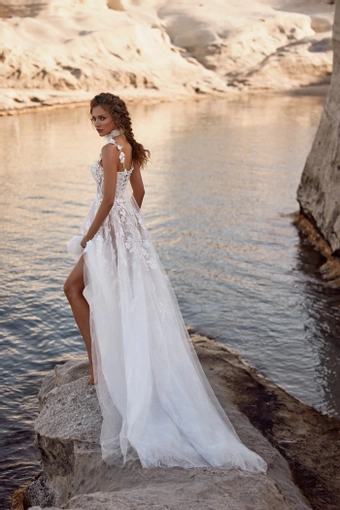 Milla Nova - White and Lace Style #Eleanor #1 default backface vertical thumbnail