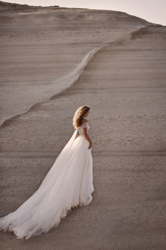 Milla Nova - White and Lace Style #Emma #2 default backface vertical thumbnail