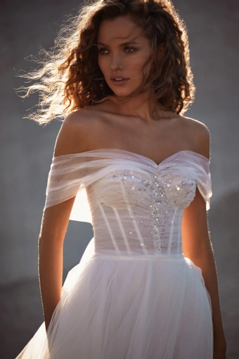 Milla Nova - White and Lace Style #Emma #3 frontface vertical cropped thumbnail