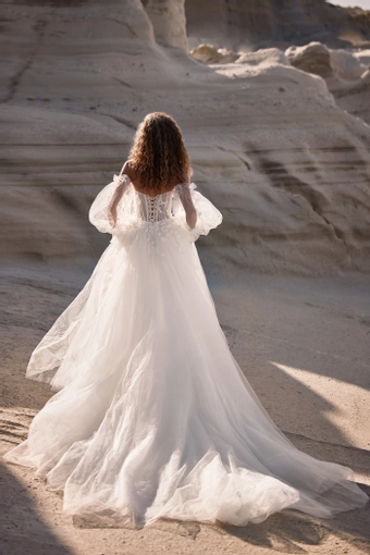 Milla Nova - White and Lace Style #Evelyn #1 default backface vertical thumbnail