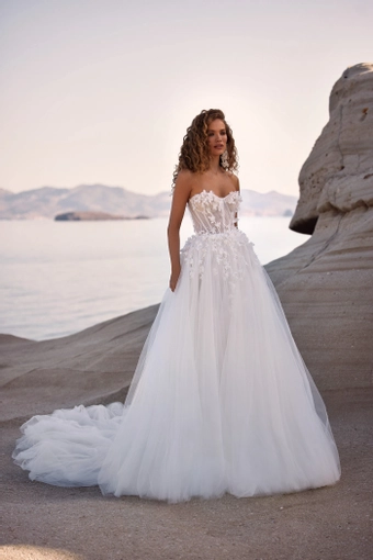 Milla Nova - White and Lace Style #Evelyn #0 default frontface vertical thumbnail