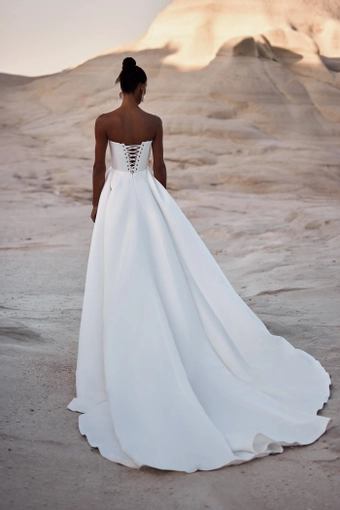 Milla Nova - White and Lace Style #Franca #2 default backface vertical thumbnail