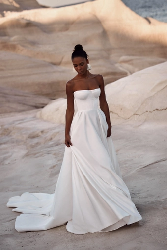 Milla Nova - White and Lace Style #Franca #0 default frontface vertical thumbnail