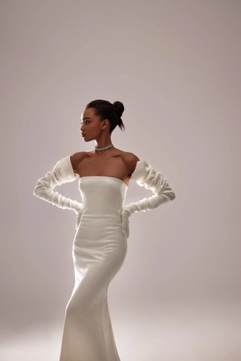 Milla Nova - White and Lace Style #Geraldina #3 frontface vertical cropped thumbnail