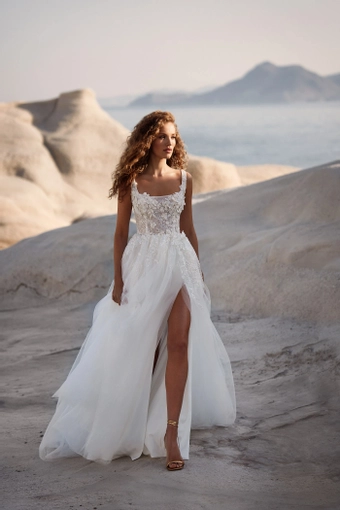 Milla Nova - White and Lace Style #Giorgina #0 default frontface vertical thumbnail