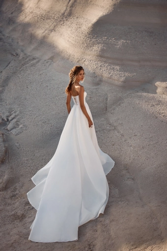 Milla Nova - White and Lace Style #Iman #1 default backface vertical thumbnail
