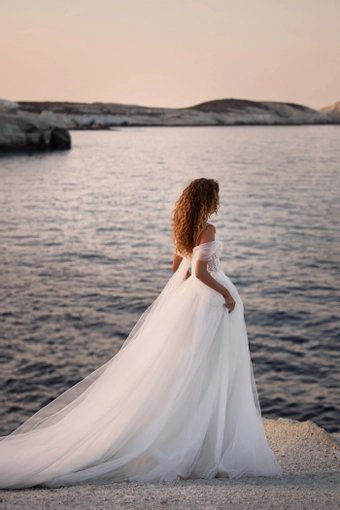 Milla Nova - White and Lace Style #Kitty #1 backface vertical thumbnail