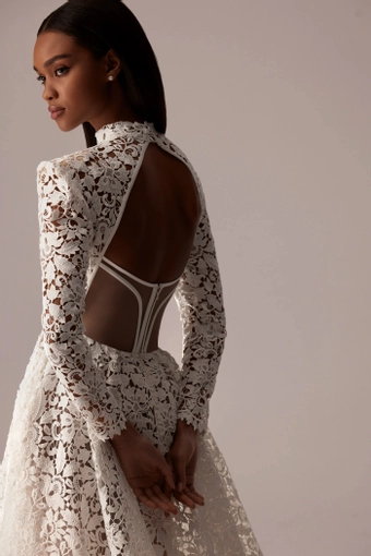 Milla Nova - White and Lace Style #Meadow #3 backface vertical cropped thumbnail
