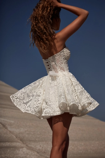 Milla Nova - White and Lace Style #Nana #1 default backface vertical thumbnail