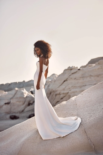 Milla Nova - White and Lace Style #Riley #2 default backface vertical thumbnail