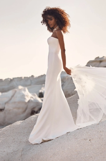 Milla Nova - White and Lace Style #Riley #1 frontface vertical thumbnail