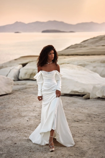 Milla Nova - White and Lace Style #Sofia #0 default frontface vertical thumbnail