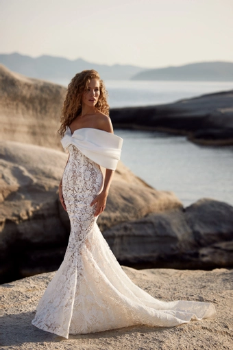 Milla Nova - White and Lace Style #Tamara #0 default frontface vertical thumbnail